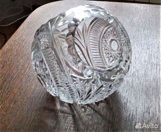 Хрусталь, кварцевые сувениры, цветное стекло