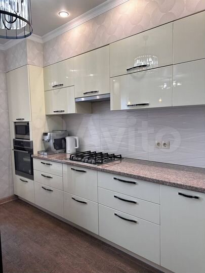 2-к. квартира, 65 м², 12/18 эт.