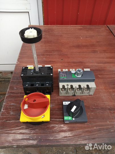 Выключатель - разъединитель Schneider и eaton