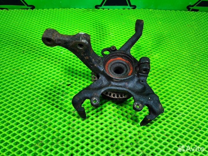 Поворотный кулак правый Golf 3 гольф 3 Vento Венто