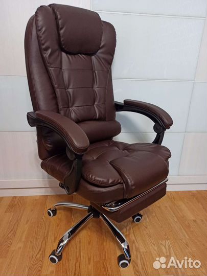 Компьютерное кресло руководителя