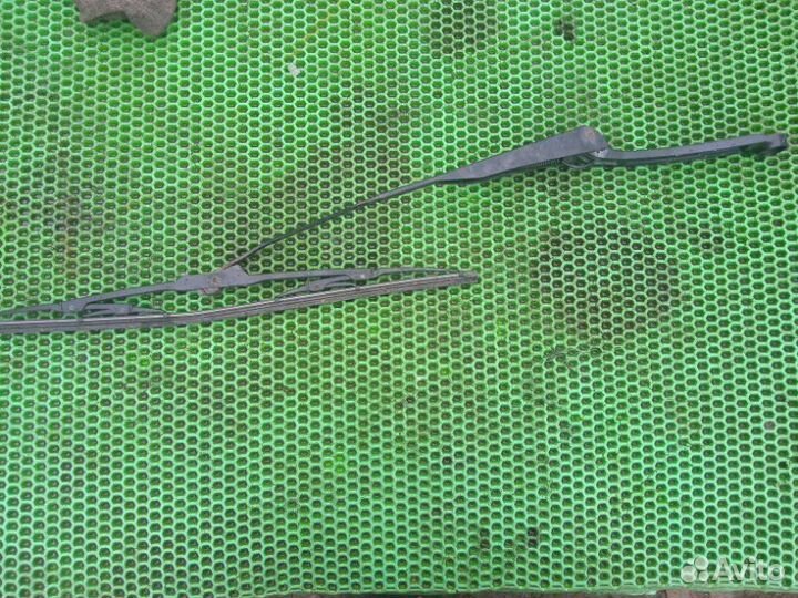 Дворник правый Chevrolet Lanos