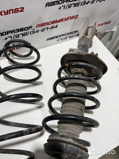 Стойка передняя правая левая Peugeot 308