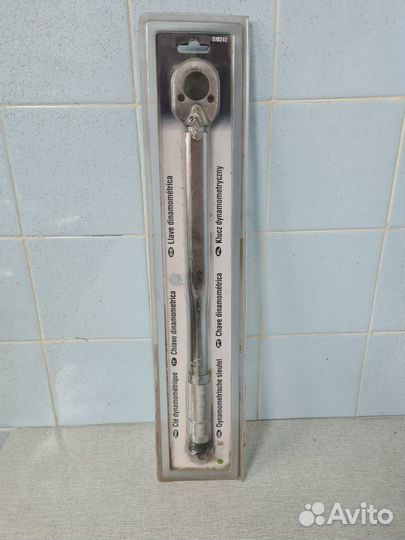 Динамометрический ключ новый