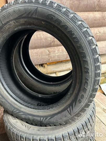 Dunlop Grandtrek Ice 02 2.25/60 R17 100T