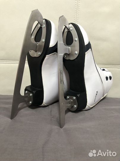 Коньки женские Нордвей EUR 38