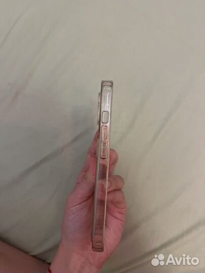 Чехол на iPhone 13