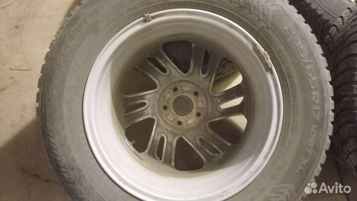 Диски R17 Volvo с зимней резиной Hakkapellita 8