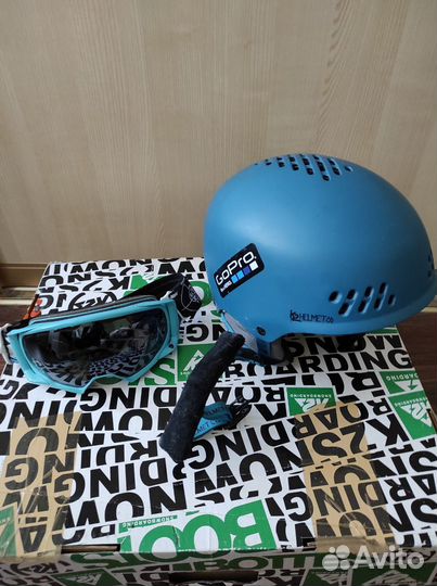 Сноуборд, ботинки, шлем, маска