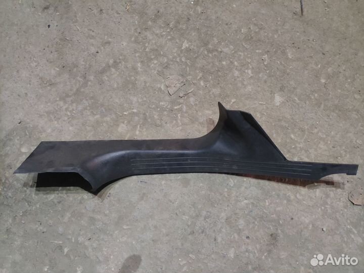 Накладка порога задняя левая Mercedes W203