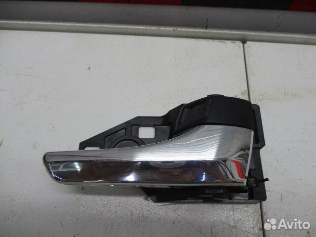 Ручка двери задней внутренняя правая Toyota Camry XV50/XV55