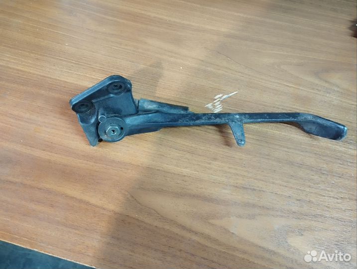 Подножка боковая VFR 800