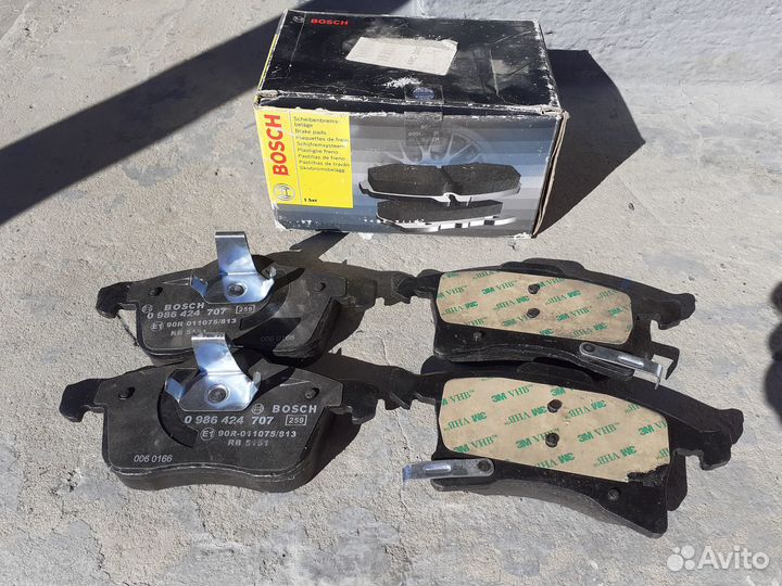 Передние тормозные колодки на опель