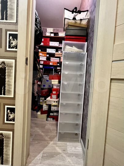 2-к. квартира, 57 м², 1/12 эт.