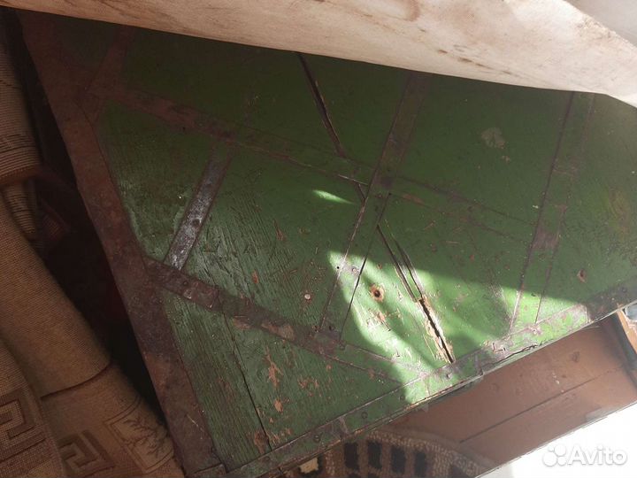 Сундук деревянный старинный