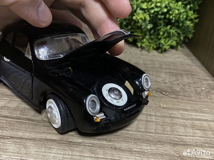 Модель автомобиля Porshe 356