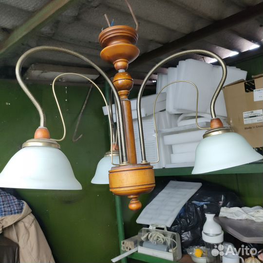 Люстра на 3 лампы, целая с латунью и железом