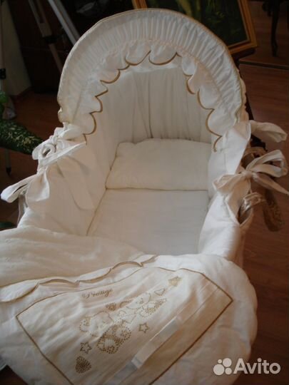 Переноска-колыбель для новорожденного с капюшоном