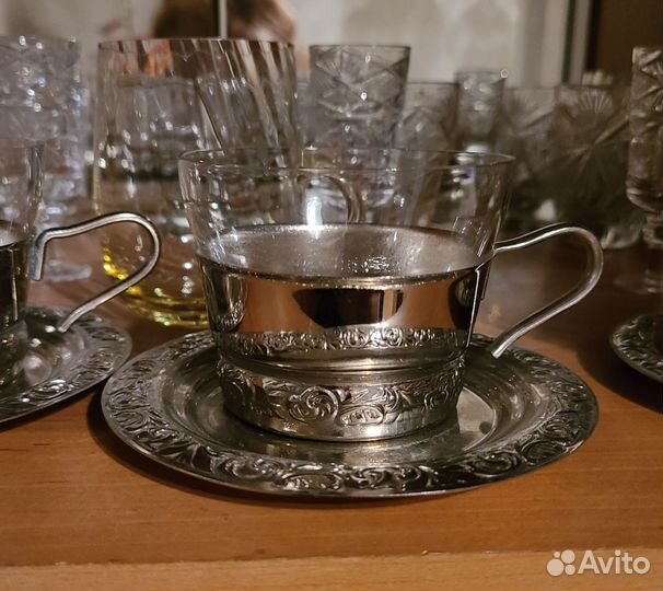 Мельхиоровые чашки с подстаканниками и блюдцами