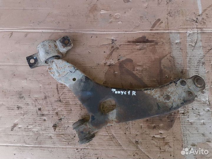 Рычаг передний правый Форд Фокус 1