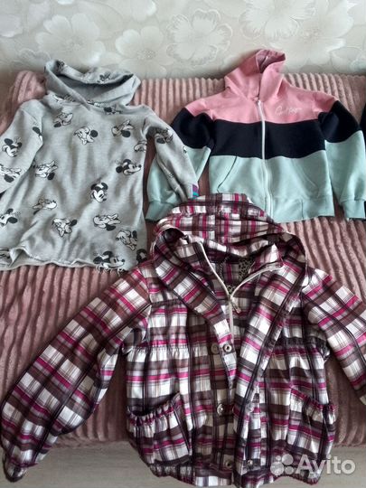 Ветровка и куртки демисезонные для девочки