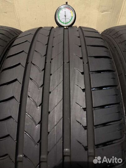 Goodyear EfficientGrip 215/55 R17