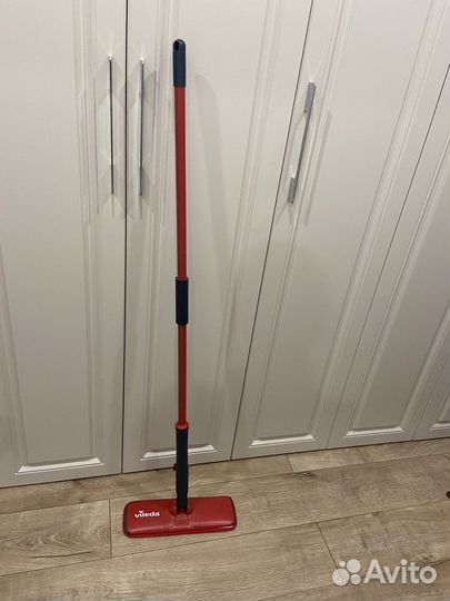 Новая Швабра с отжимом Vileda Twist&Go