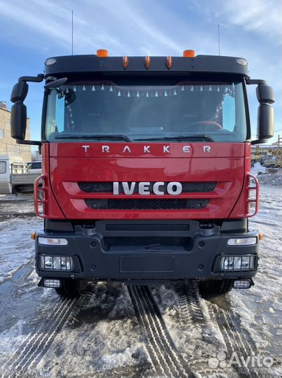 IVECO Trakker AD380T38, 2011