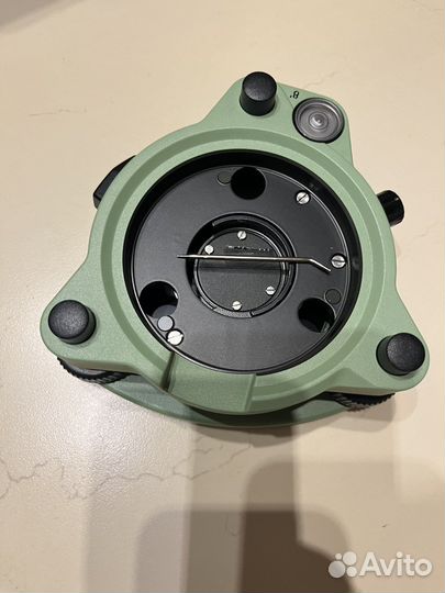 Трегер Leica GDF322 с оптическим ценнтриром