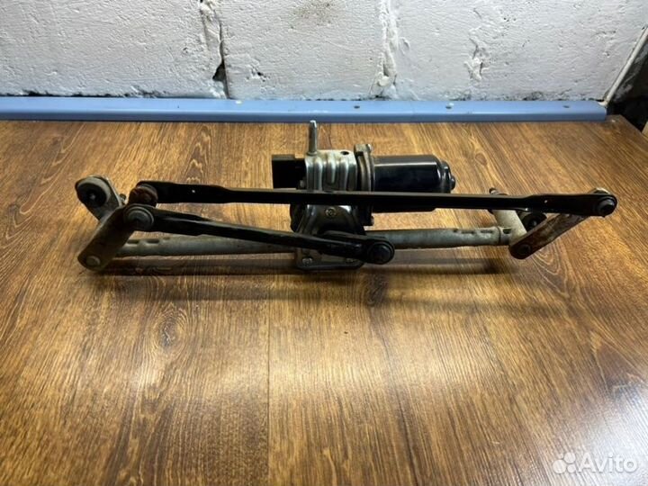 Трапеция дворников передняя Skoda Rapid лифтбек