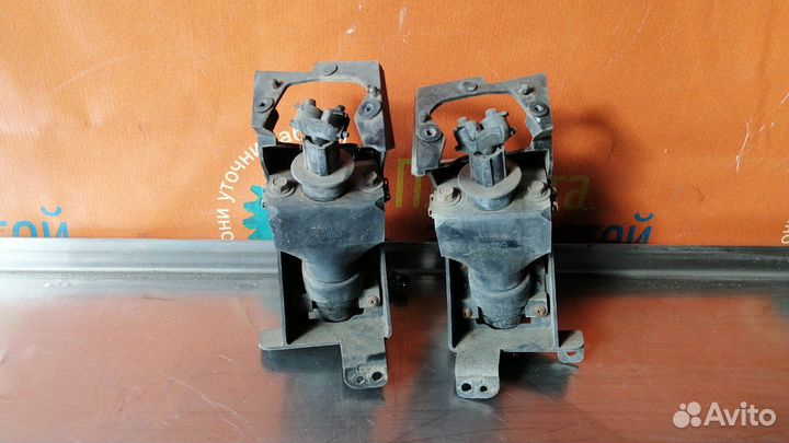 Форсунки омывателя фар на бампер Mazda 3