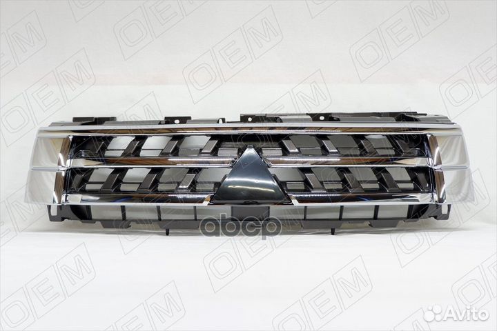 Решетка радиатора Mitsubishi Pajero 4 2014-нв