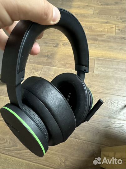 Беспроводная гарнитура Xbox Wireless Headset