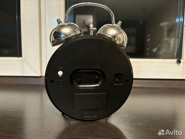 Будильник часы