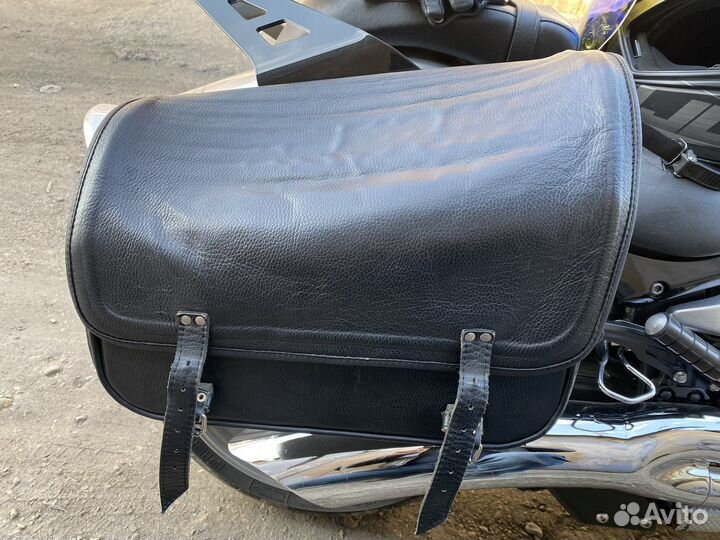 Боковые кожанные кофры для мотоцикла