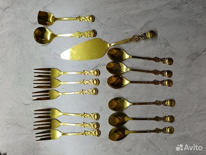 Набор приборов ложки вилки