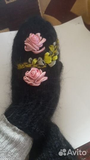 Варежки с ручной вышивкой