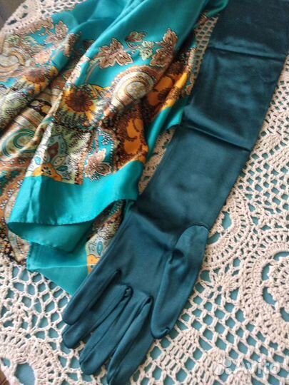 Перчатки высокие, платок