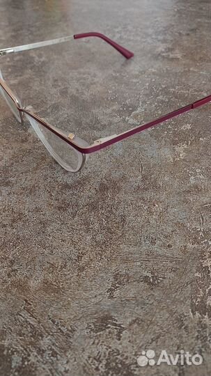 Продам очки, с диоптрией на минус 5