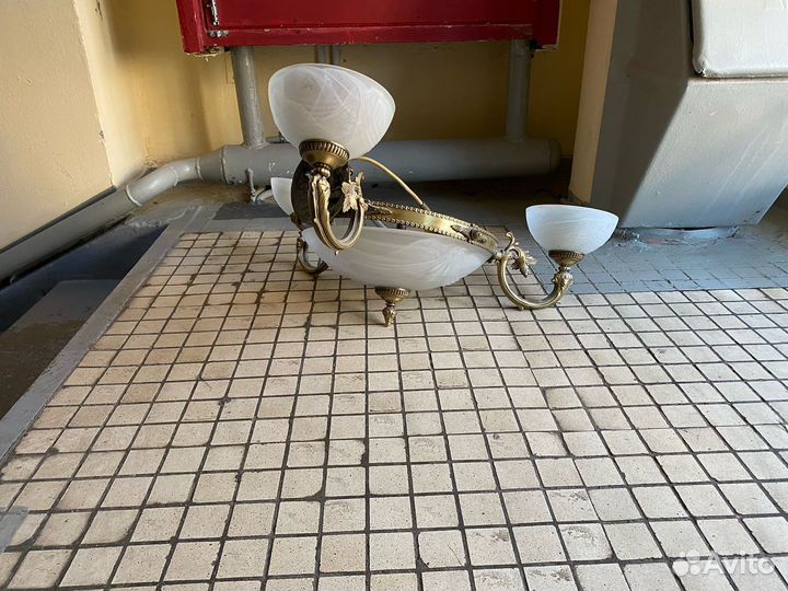 Люстра подвесная потолочная