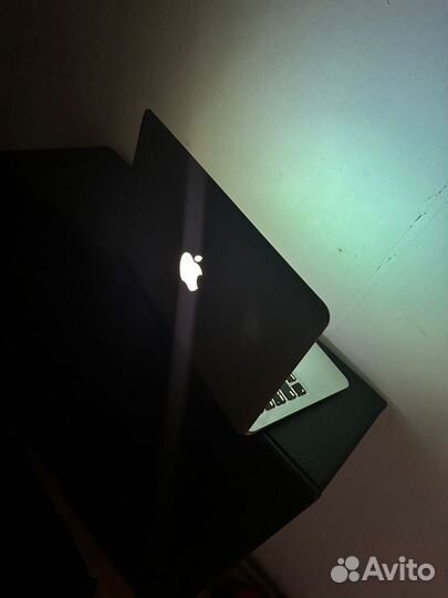 Apple MacBook Air 11.6 (обмен)