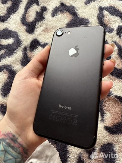 Телефон iPhone 7 32gb