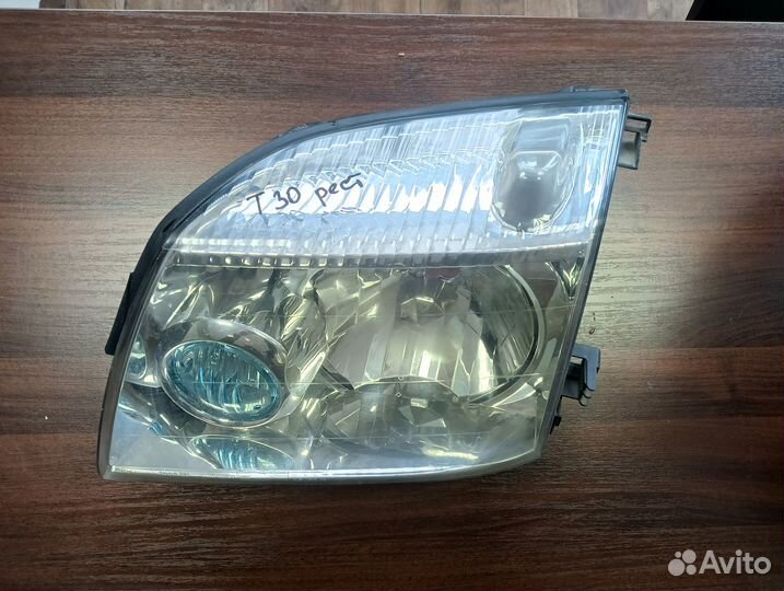 Левая фара Nissan X-trail T30 Рестайлинг
