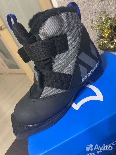 Лыжные ботинки