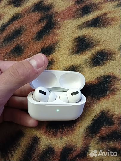 Беспроводные наушники Apple AirPods Pro