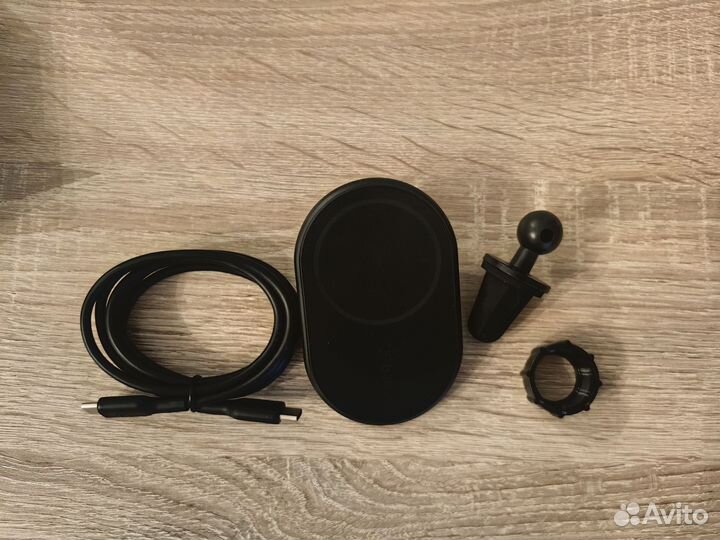 Автомобильный держатель Belkin Boost Charge