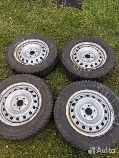 Колеса зимние r16 215 65 kumho i'zen kw22