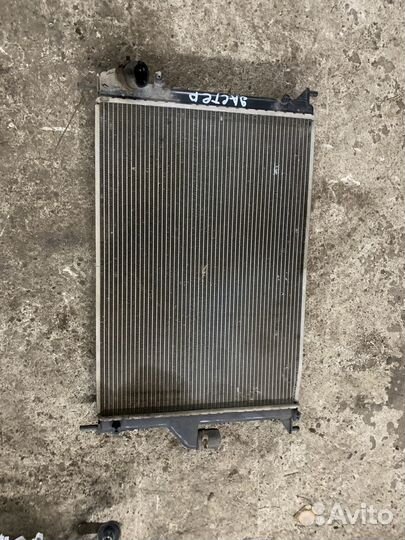 Радиатор охлаждения Renault Duster 1 1.6