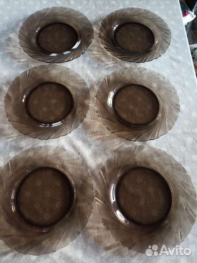 Тарелки большие плоские, диаметр 23 см