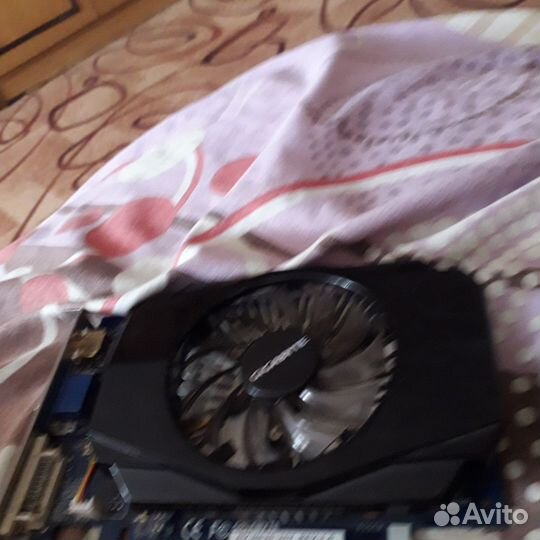 Видеокарта на 4 Гб оперативка на 1 гб процессорыi3